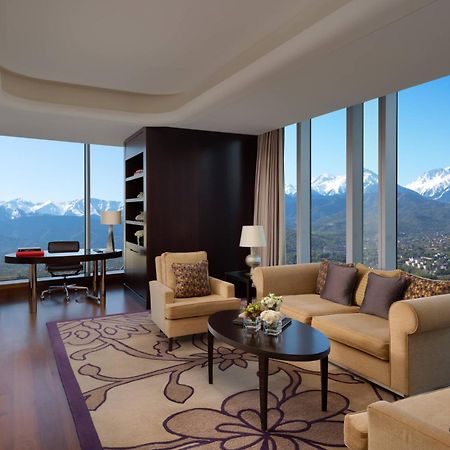 The Ritz-Carlton, Almaty Hotell Exteriör bild