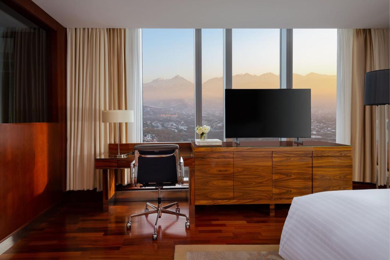The Ritz-Carlton, Almaty Hotell Exteriör bild