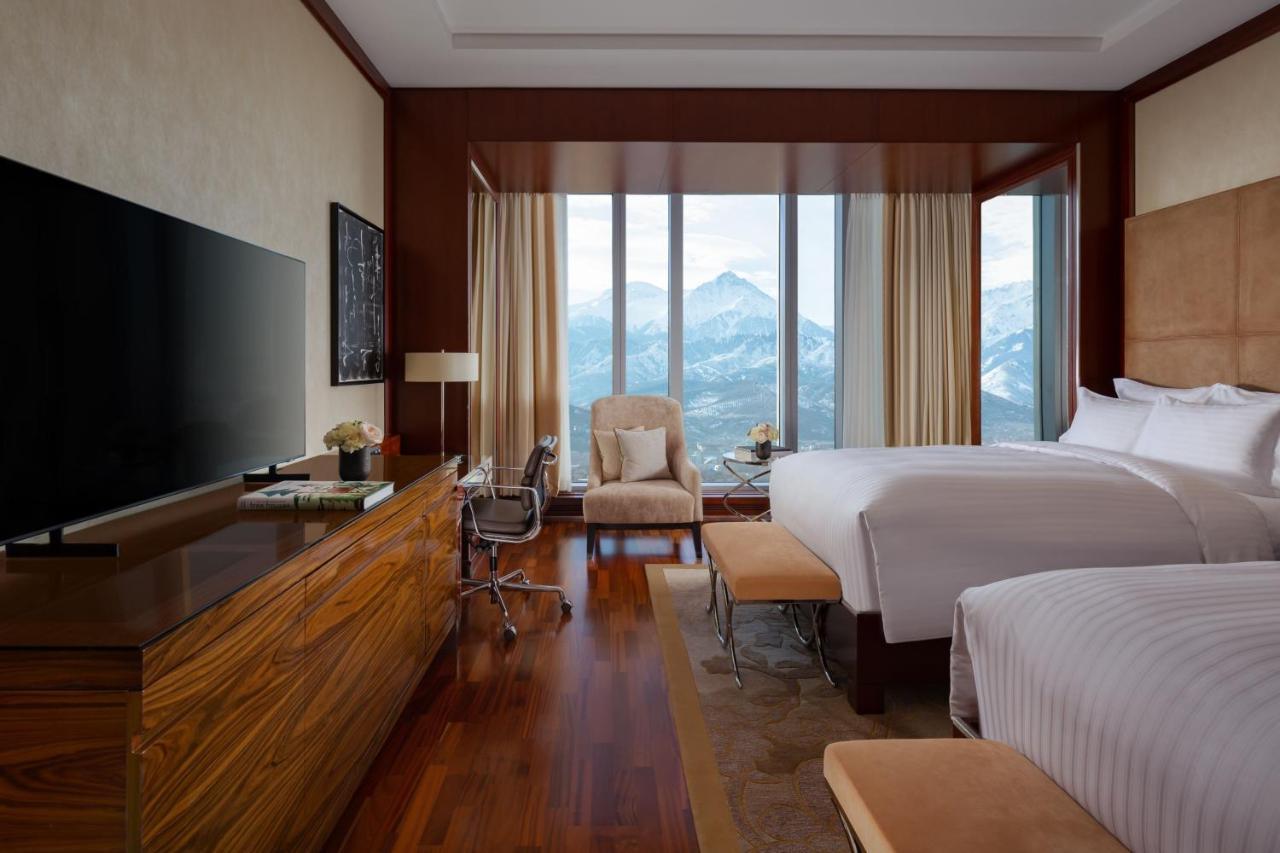 The Ritz-Carlton, Almaty Hotell Exteriör bild