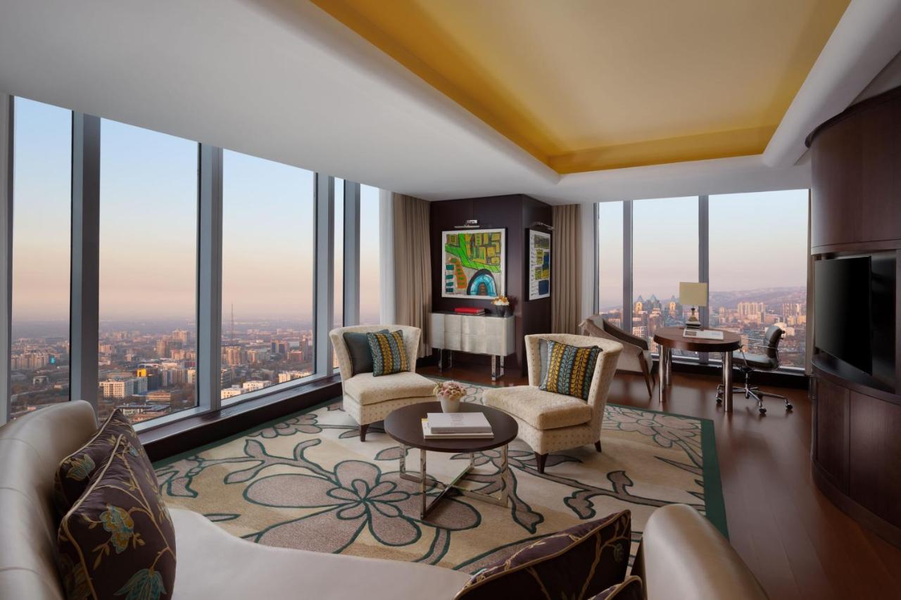 The Ritz-Carlton, Almaty Hotell Exteriör bild