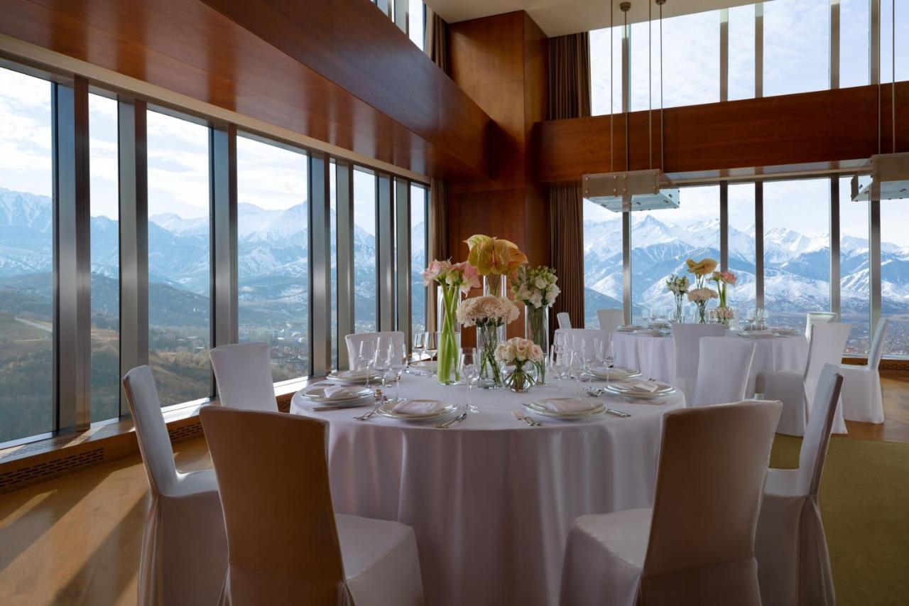 The Ritz-Carlton, Almaty Hotell Exteriör bild