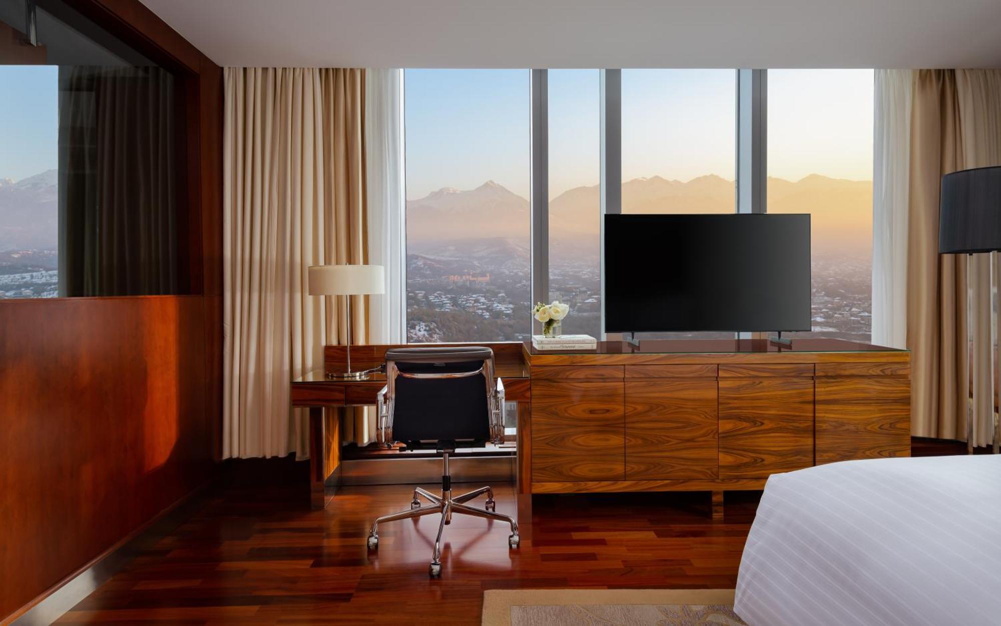 The Ritz-Carlton, Almaty Hotell Exteriör bild