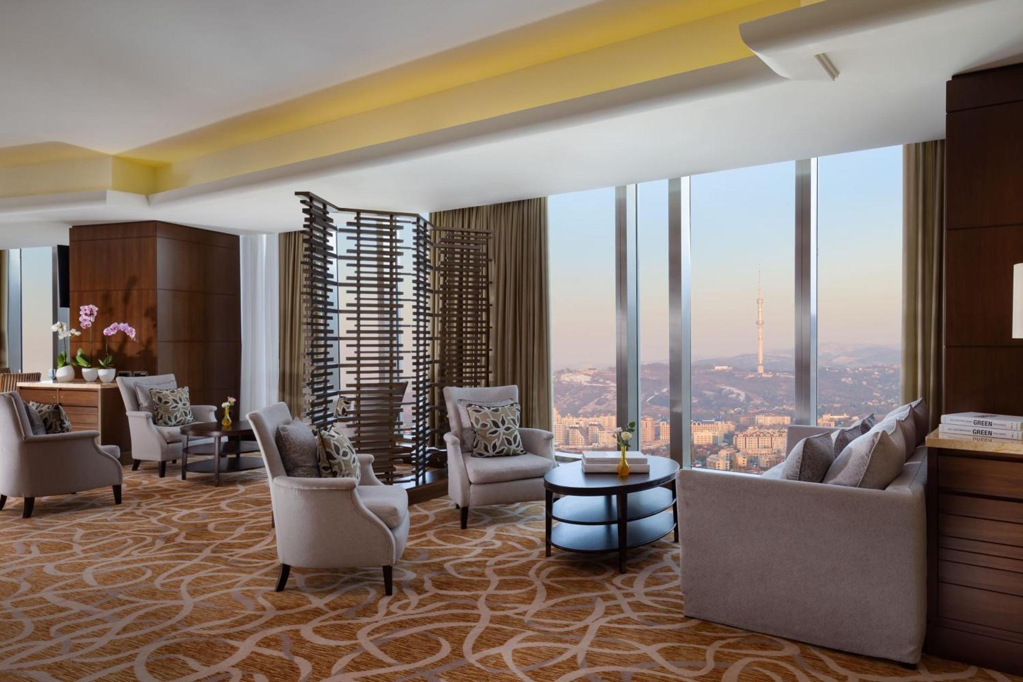The Ritz-Carlton, Almaty Hotell Exteriör bild