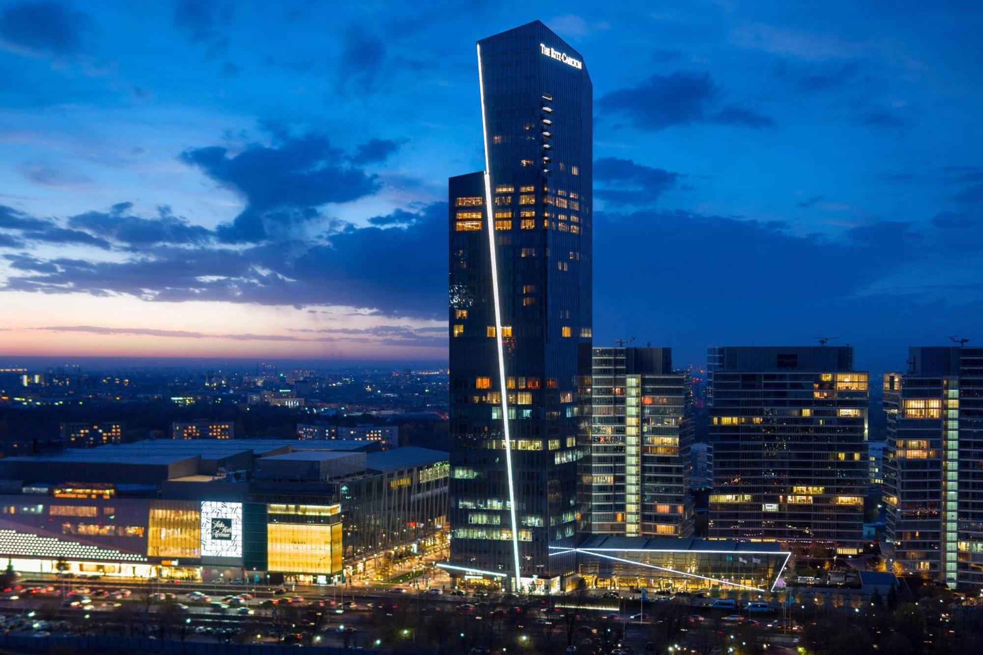 The Ritz-Carlton, Almaty Hotell Exteriör bild